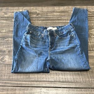 Levi signature totally shaping